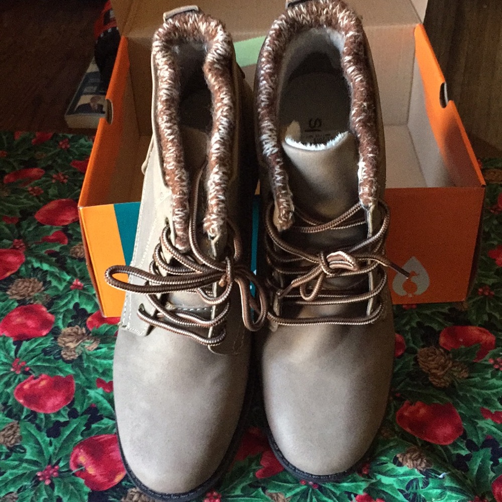 Sporto Bootie Sz 8M